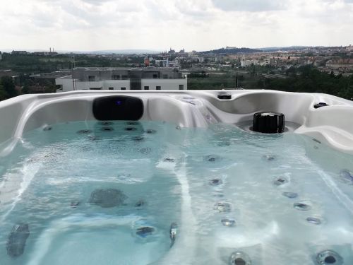 Výhled z vířivky na Brno