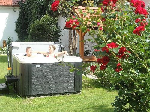 Venkovní vířivka KingSpas model XENA