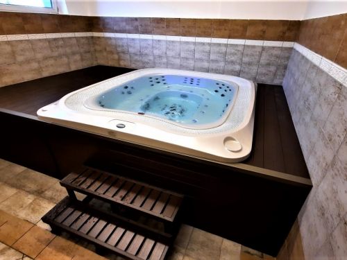 Vířivka spřelivem VEGA comfort Dukla Liberec