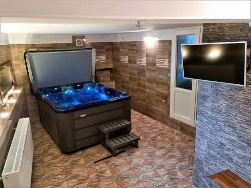 Vířivka XENA Pečky