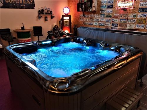 Vířivka v domácím wellness Brno