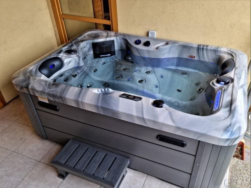 Vířivka MIRA pro dva