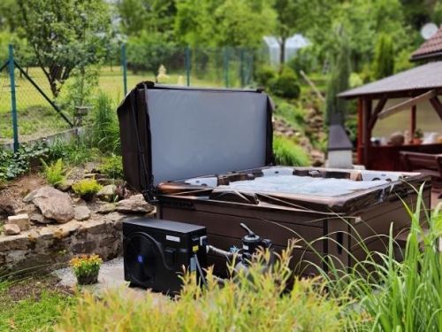 Vířivka CARINA s tepelným čerpadlem