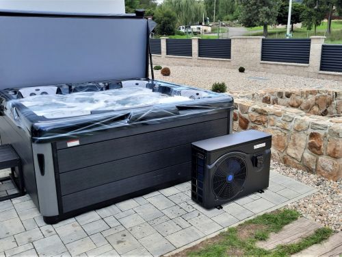 Vířivka CARINA s tepelným čerpadlem 7,2k W