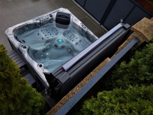 Venkovní vířivka POLARIS