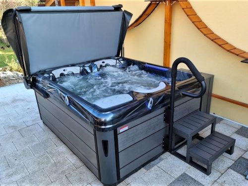 Venkovní vířivka ALCORA