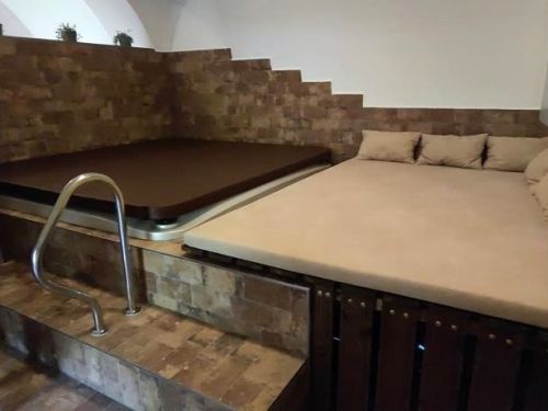 Vířivka VEGA comfort s přelivem