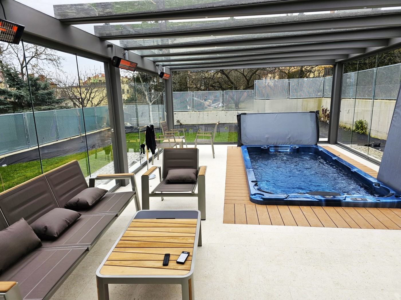 Swim spa AFRODITA zapuštěná v podlaze