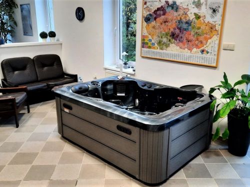 Vířivka MIRA na showroomu v Pelhřimově