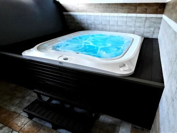veřejná vířivka KingSpas
