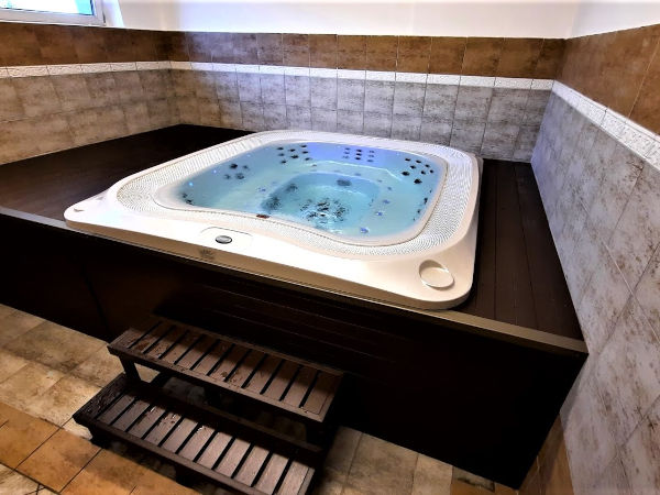 veřejná vířivka KingSpas